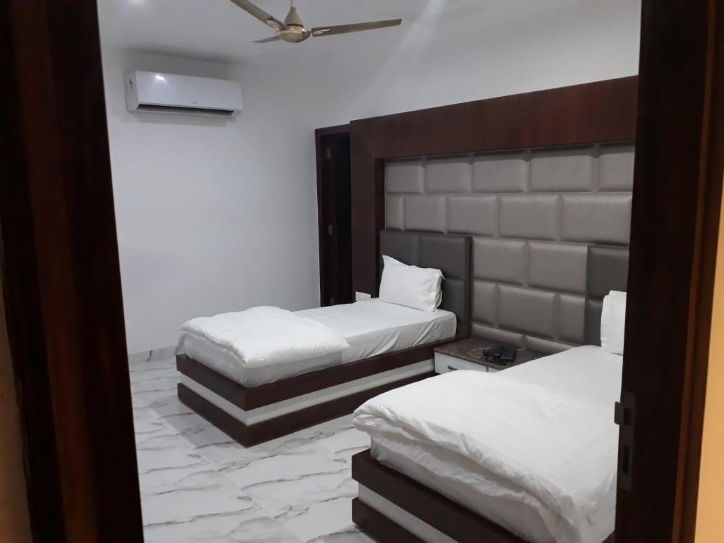 Hotel Neelam Ludhiana Exterior foto