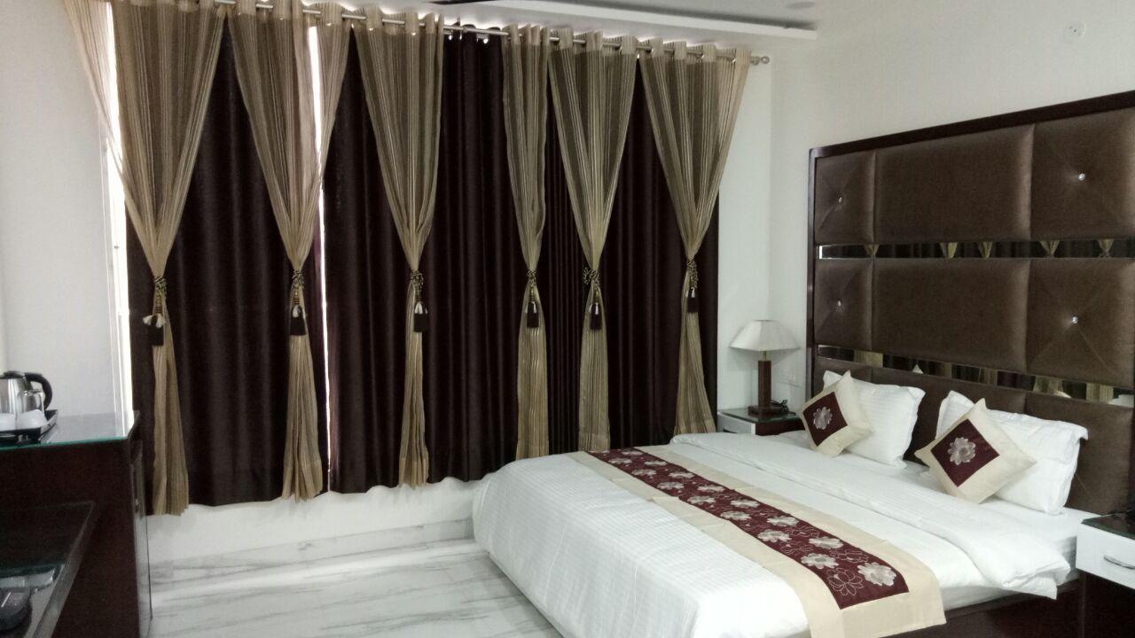 Hotel Neelam Ludhiana Exterior foto